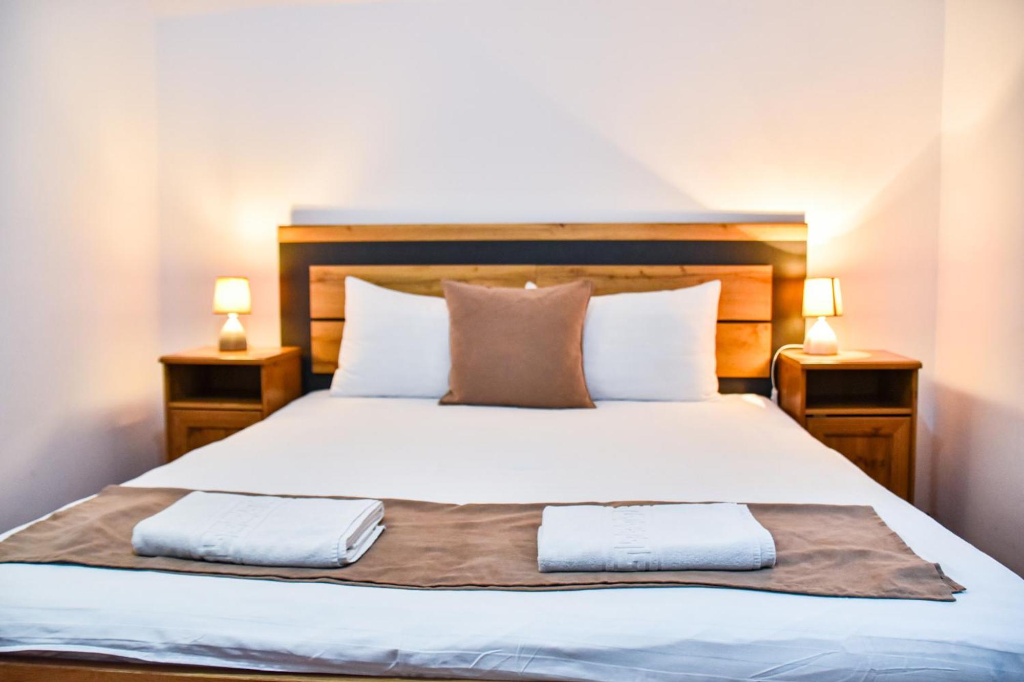 Casa Georgea Villa Sacele Ngoại thất bức ảnh