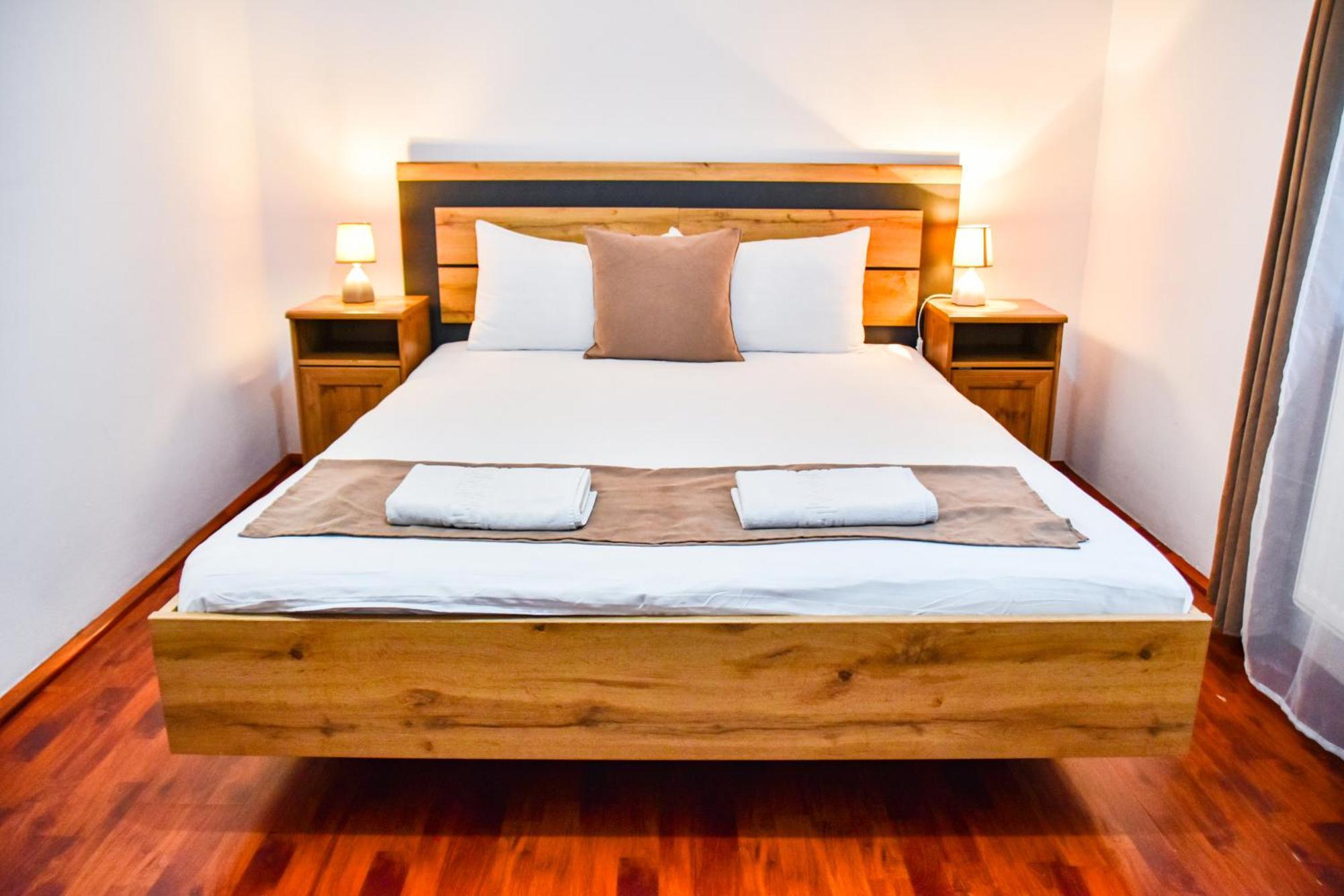 Casa Georgea Villa Sacele Ngoại thất bức ảnh