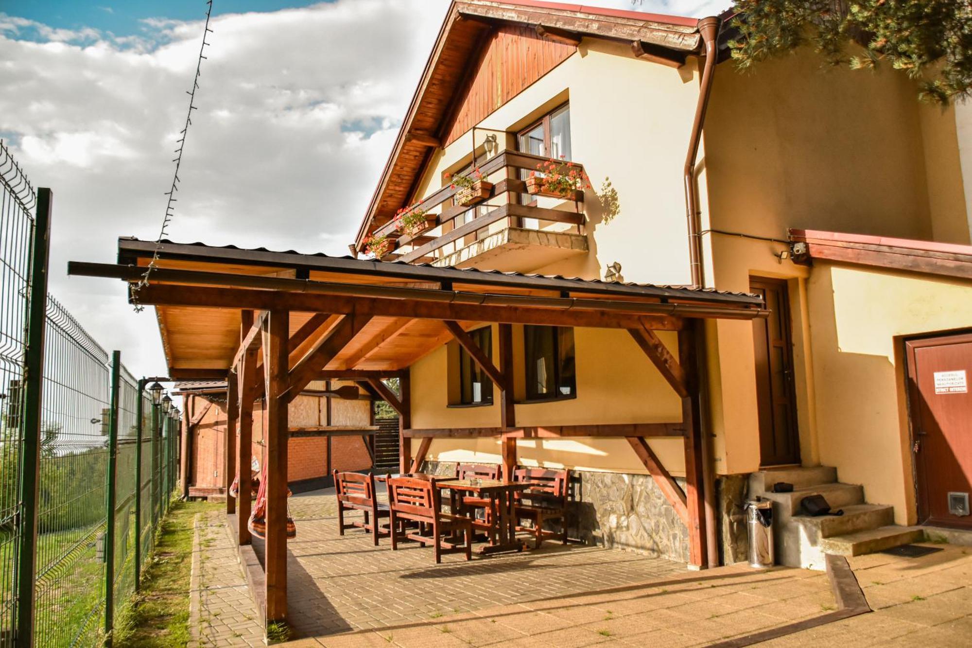 Casa Georgea Villa Sacele Ngoại thất bức ảnh