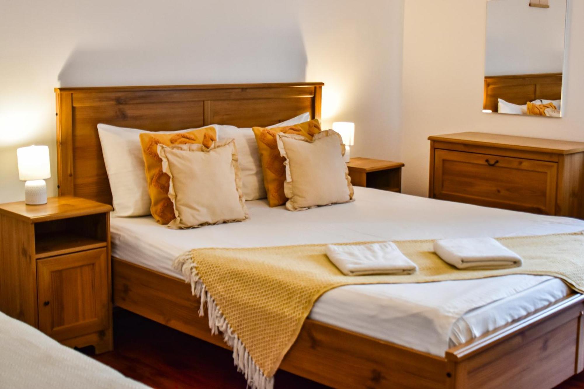 Casa Georgea Villa Sacele Ngoại thất bức ảnh