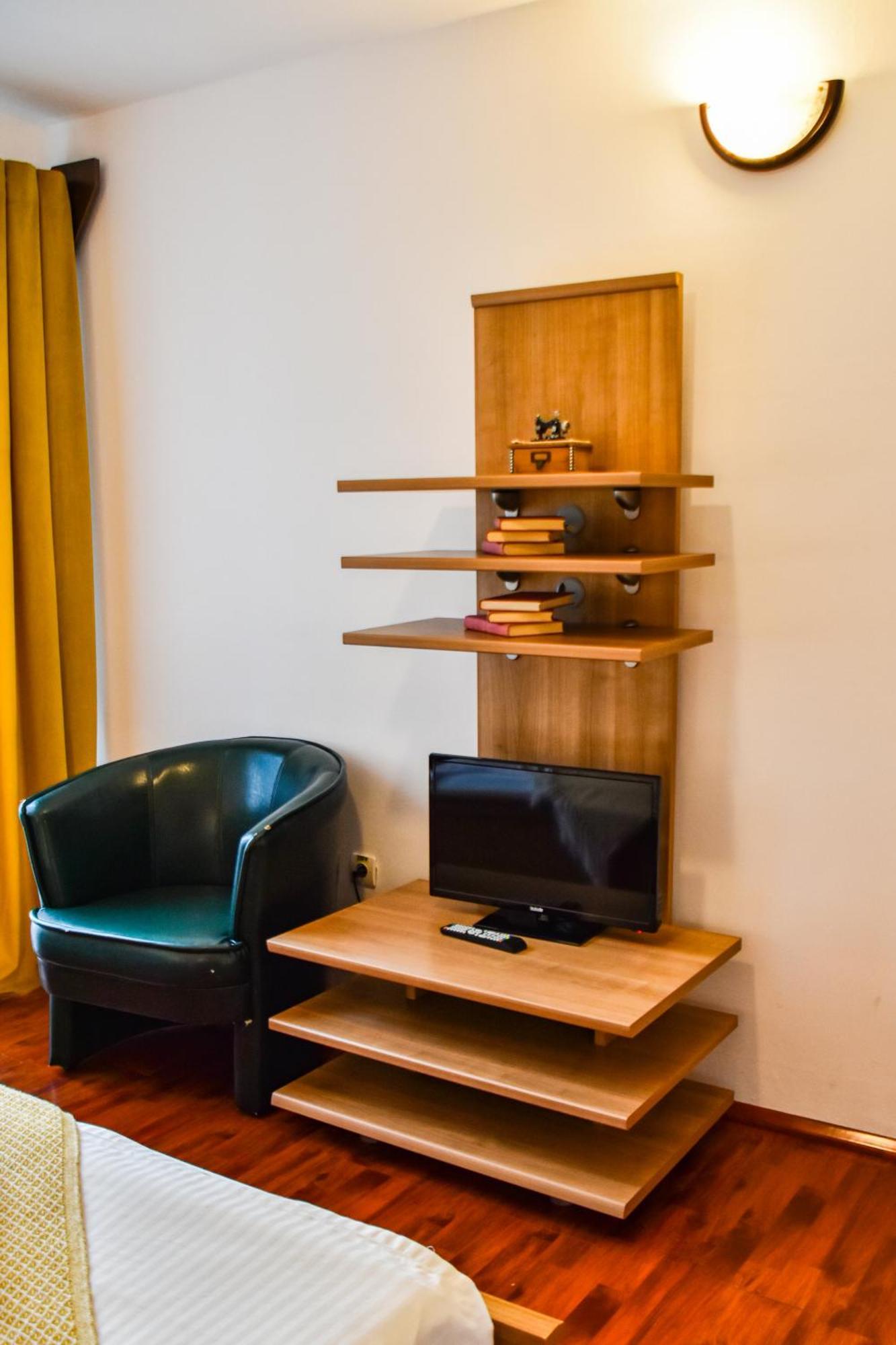 Casa Georgea Villa Sacele Ngoại thất bức ảnh