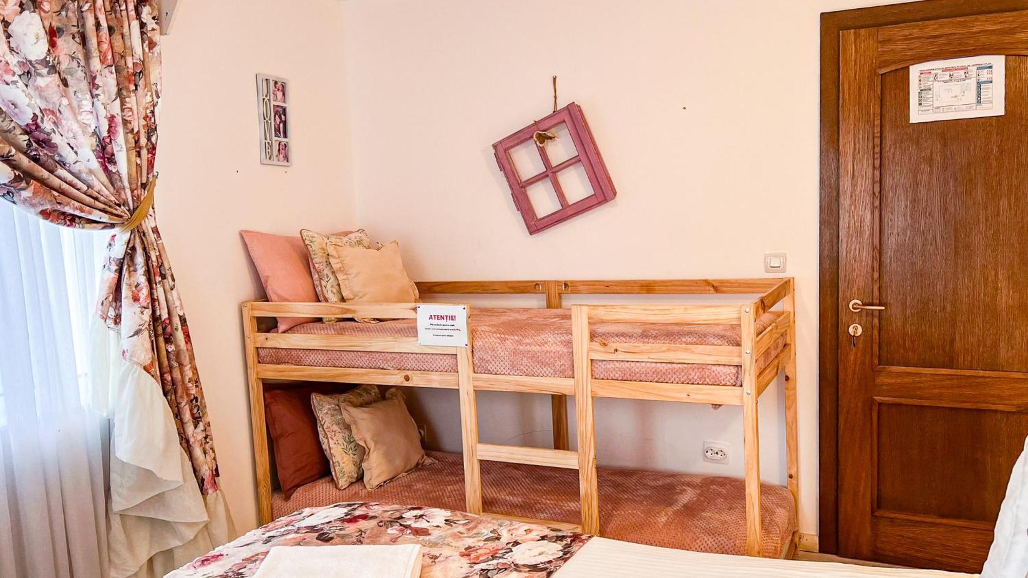 Casa Georgea Villa Sacele Ngoại thất bức ảnh