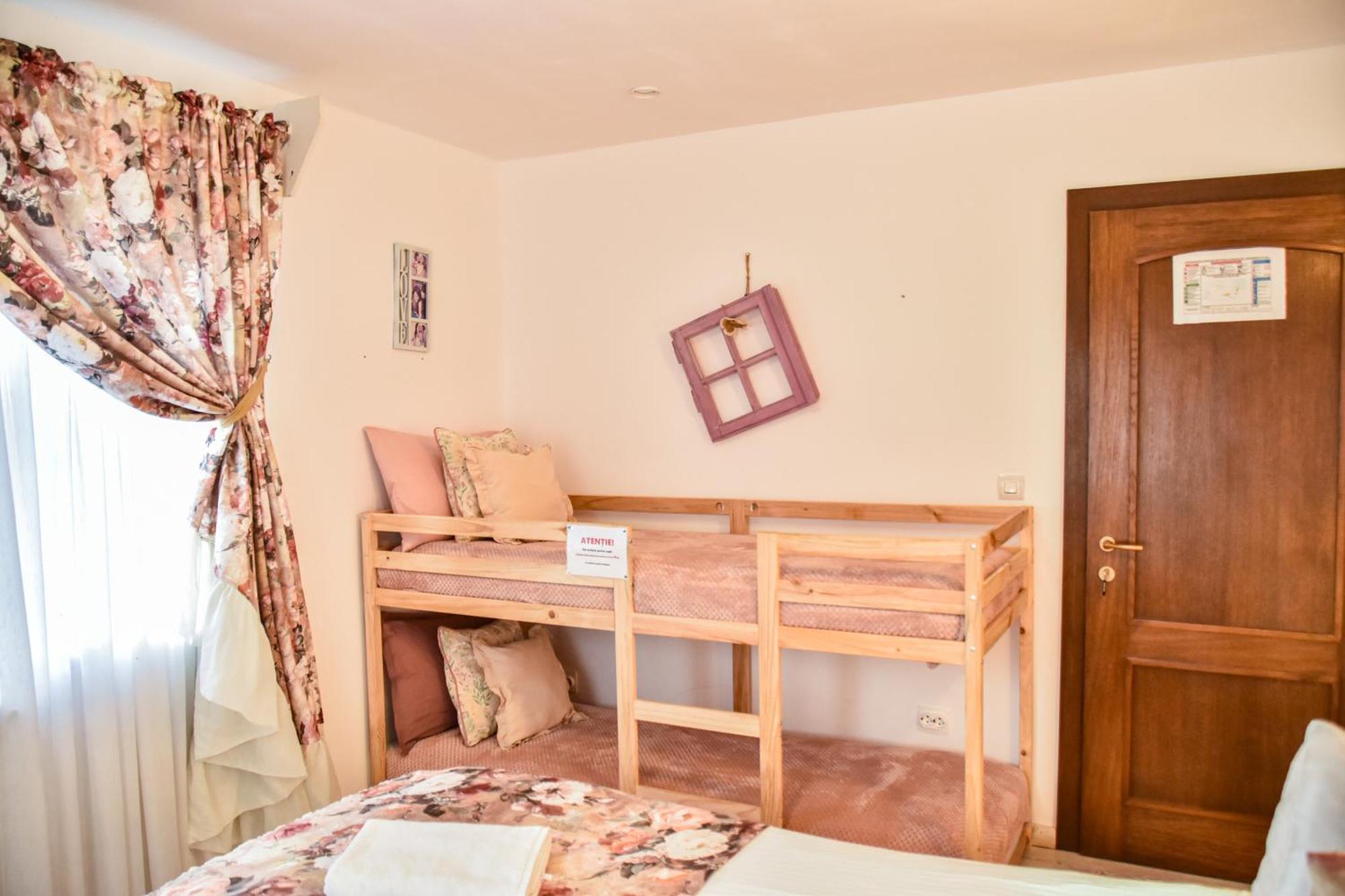 Casa Georgea Villa Sacele Ngoại thất bức ảnh